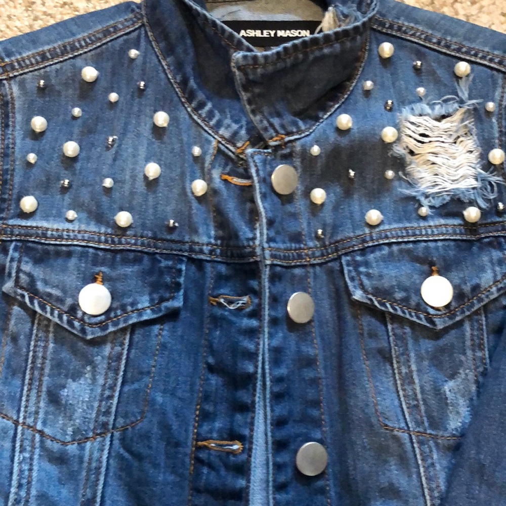 Jean jacket - Picture 2 of 3